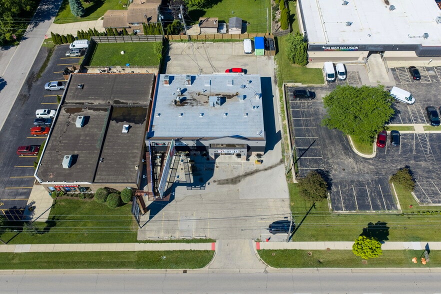 More Photos Of 1910-1918 N Rand Rd, Palatine Freestanding For Sale