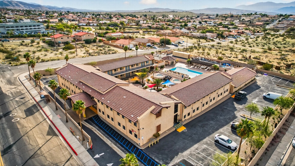 More Photos Of 67485 Hacienda Ave, Desert Hot Springs Hotel For Sale