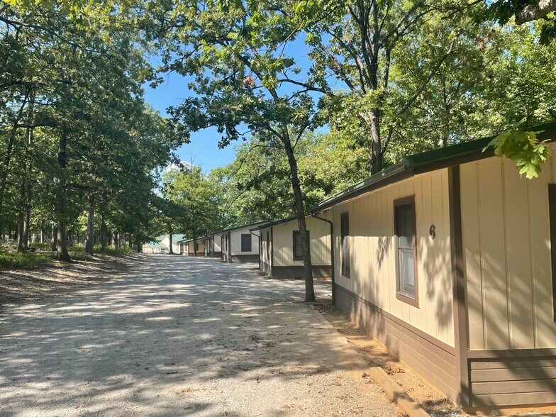 More Photos Of 670 SE 803rd Rd, Clinton Marina For Sale