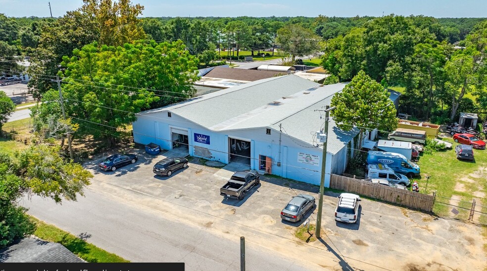 Primary Photo Of 2800 N P St, Pensacola Warehouse For Lease