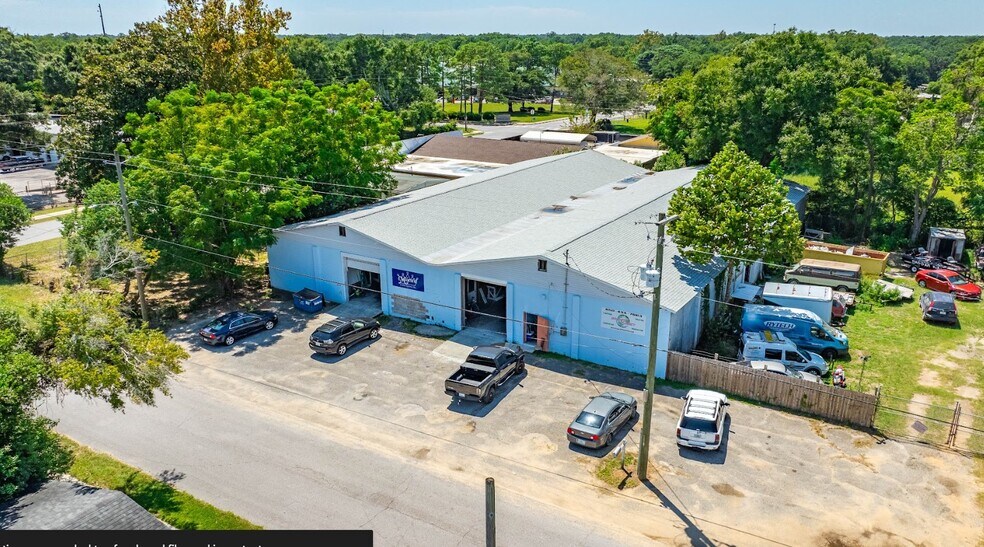 More Photos Of 2800 N P St, Pensacola Warehouse For Lease