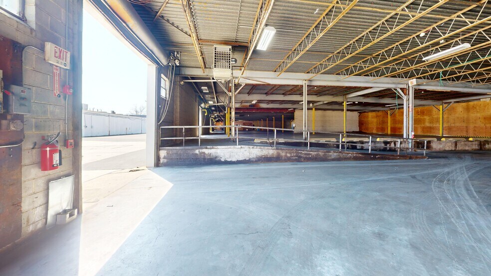 More Photos Of 1570 N Olden Ave, Ewing Flex For Sale