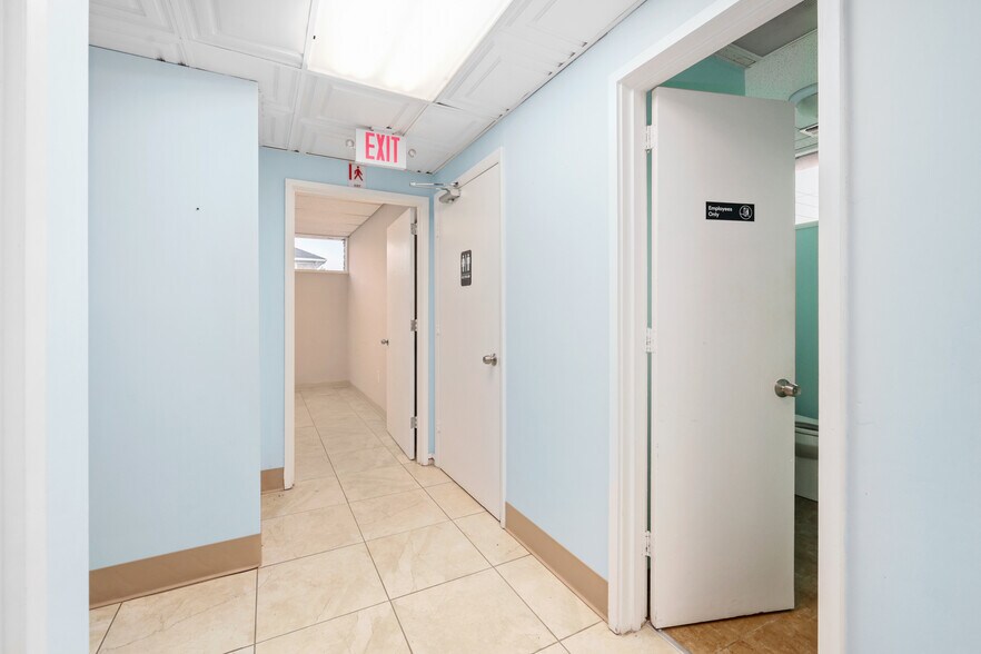 More Photos Of 2054 Park St, Jacksonville Medical For Lease