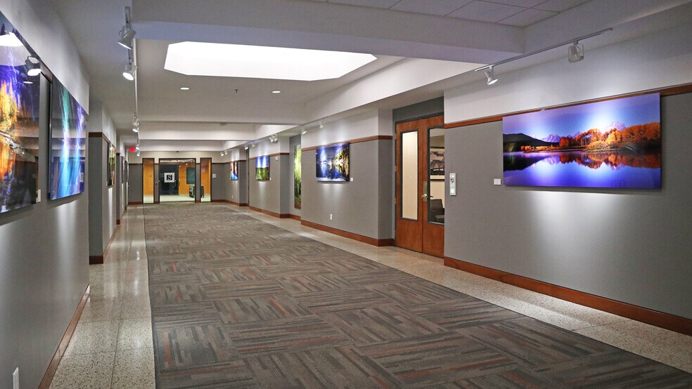 More Photos Of 80 Monroe Ave, Memphis Office For Lease