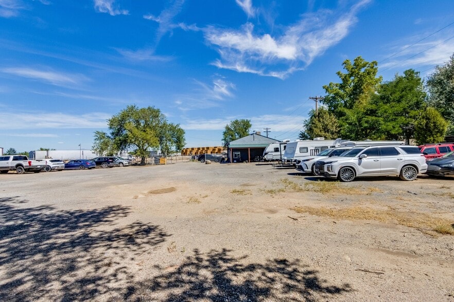More Photos Of 1992 Aspen Cir, Pueblo Auto Repair For Sale