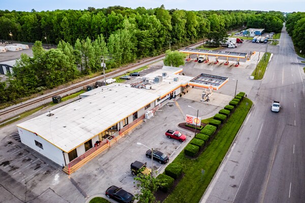 Primary Photo Of 4719 W Military Hwy, Chesapeake Truck Stop For Sale