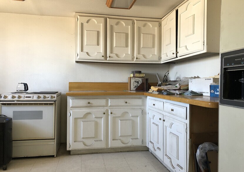 More Photos Of 3405 Broadway Blvd SE, Albuquerque Auto Salvage Facility For Sale