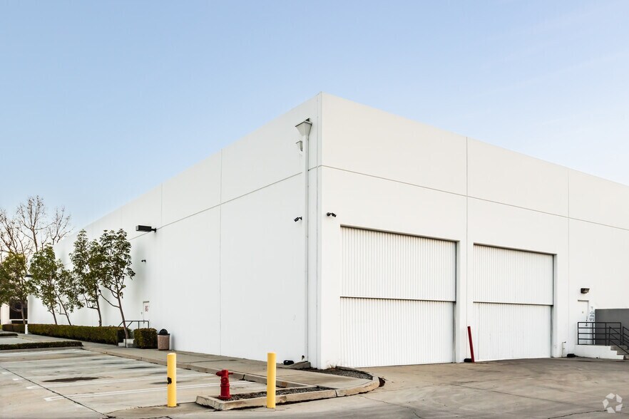 More Photos Of 7100 Village Dr, Buena Park Warehouse For Sale