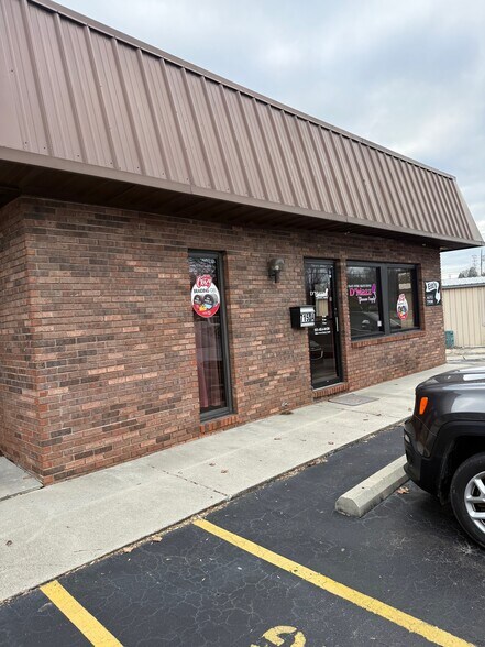 Primary Photo Of 717 E Springs St, Cookeville Office For Lease