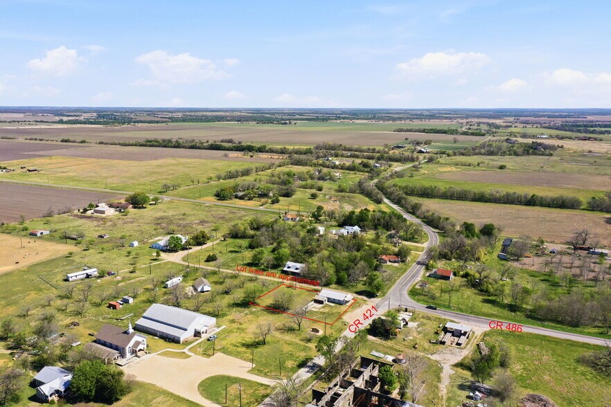 More Photos Of 110 County Road 421, Thorndale Freestanding For Sale