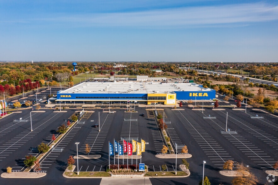 More Photos Of 702-734 E Boughton Rd, Bolingbrook Unknown For Lease