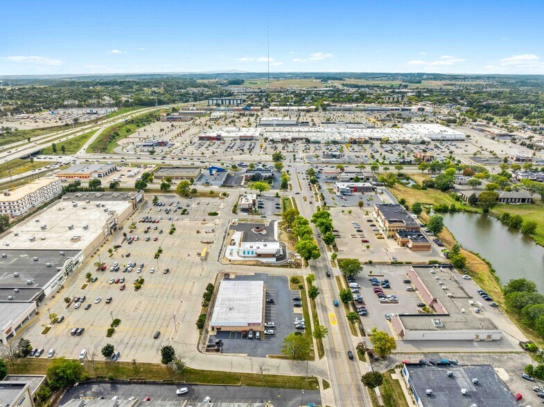 More Photos Of 6801-6807 Odana Rd, Madison General Retail For Lease