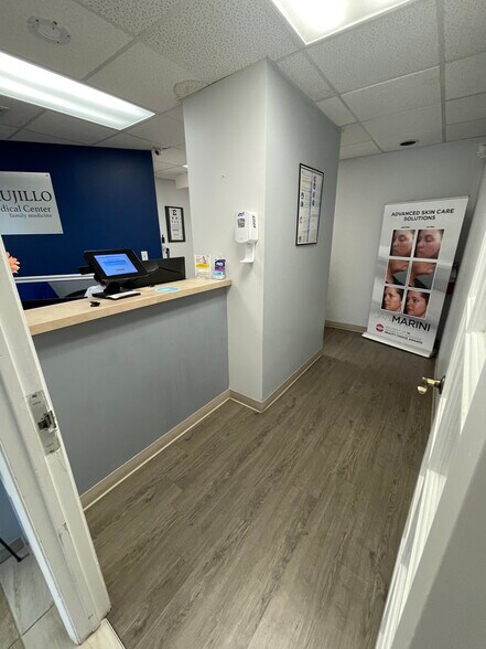 More Photos Of 1040 Weston Rd, Weston Loft Creative Space For Lease