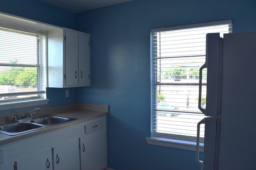 More Photos Of 904 Beverly Ave, Pasadena Apartments For Sale