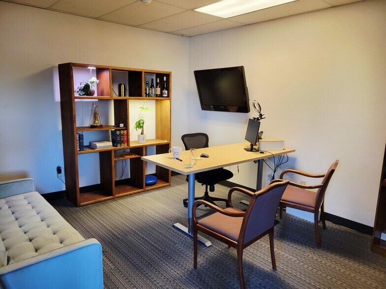 More Photos Of 510 Plum St SE, Olympia Office For Sale