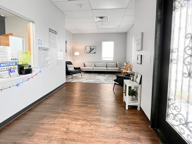 More Photos Of 255 W Lebanon, Frisco Medical For Sale