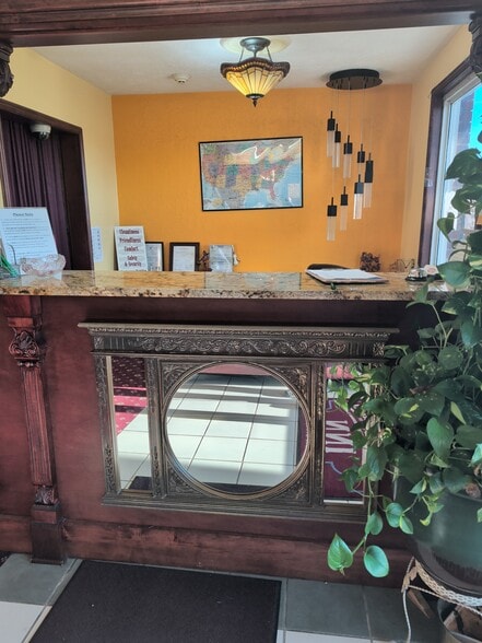 More Photos Of 2009 W Reelfoot Ave, Union City Hotel For Sale