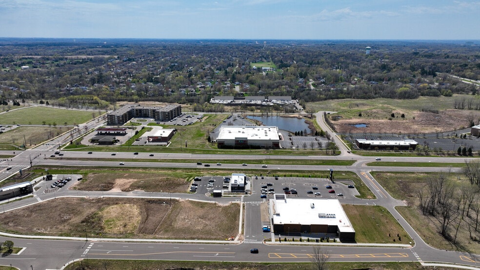 More Photos Of 3480 Highpoint Dr N, Oakdale General Retail For Sale