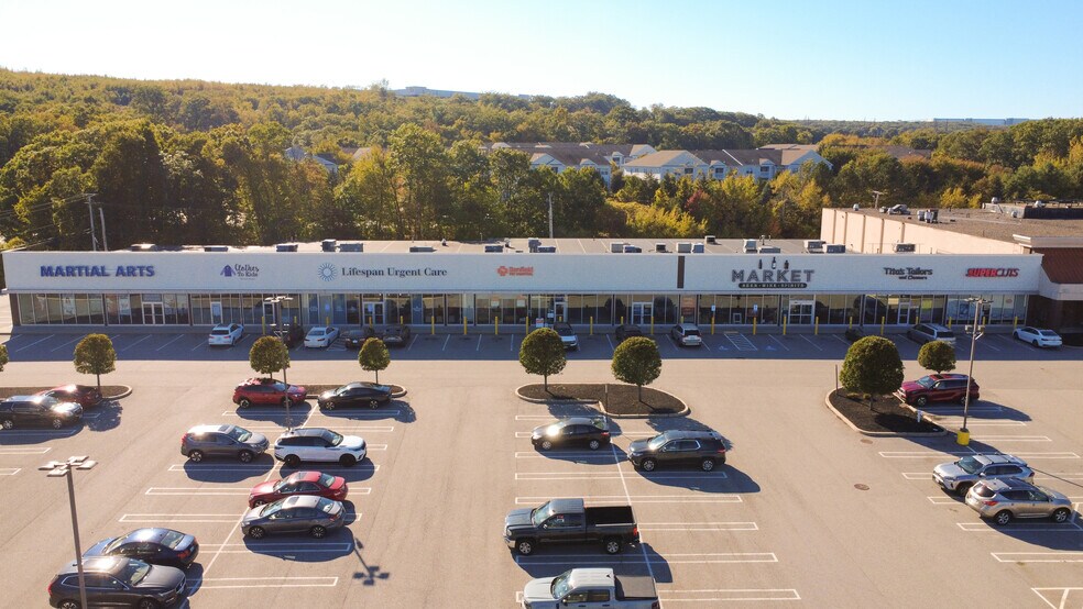 More Photos Of 1400 Atwood Ave, Johnston Unknown For Lease