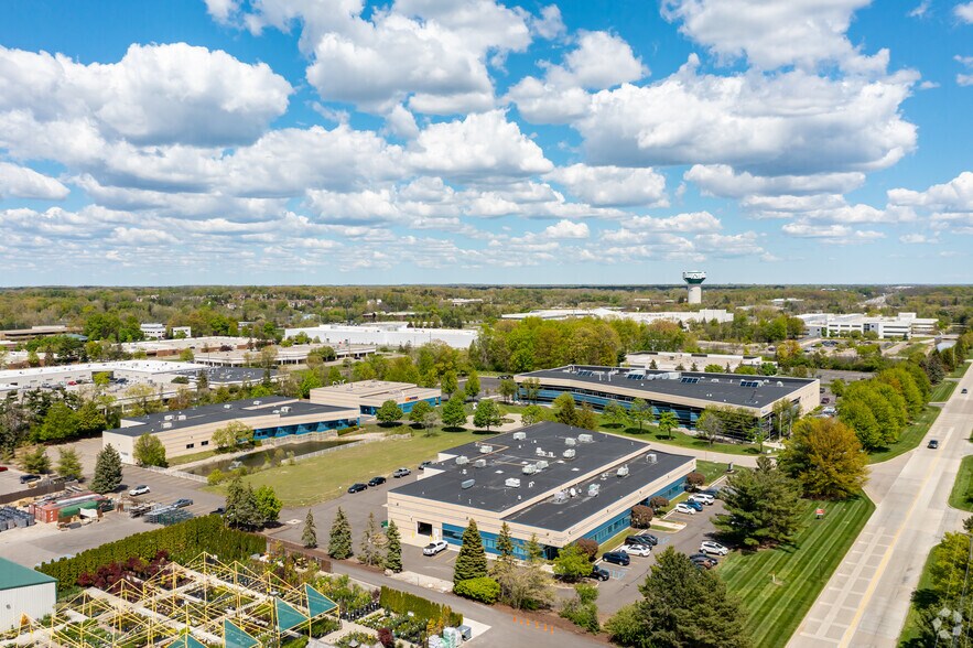 More Photos Of 27003-27007 Hills Tech Ct, Farmington Hills Light Manufacturing For Lease