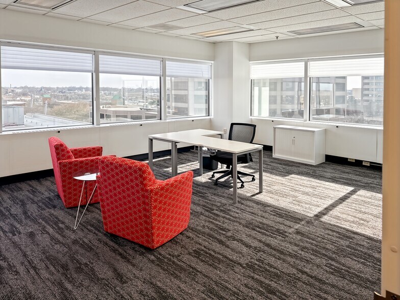 More Photos Of 301 N Elm St, Greensboro Coworking Space