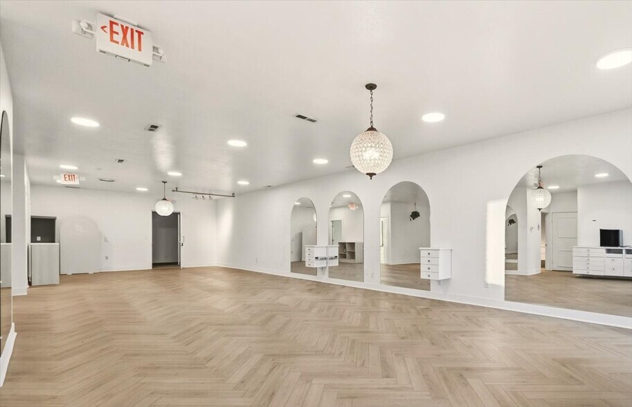 More Photos Of 1684 Venture Dr, Mount Vernon Office For Sale