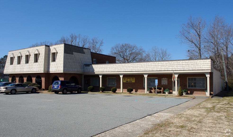 More Photos Of 727 J Clyde Morris Blvd, Newport News Office For Sale