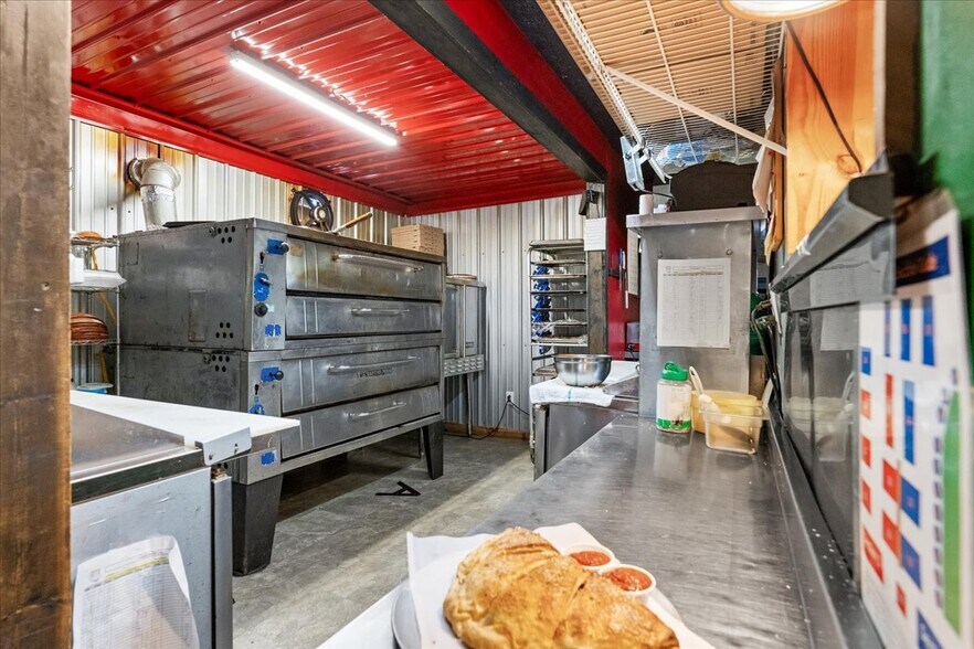 More Photos Of 852 Southern Hwy, Mineral Wells Industrial For Sale