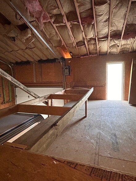 More Photos Of 411 Fairchance Rd, Morgantown Flex For Lease