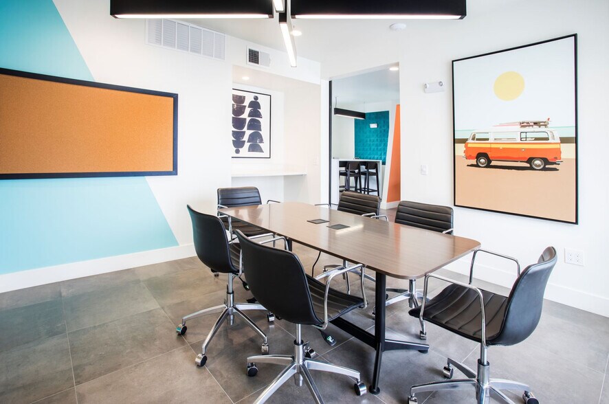 More Photos Of 11049 Magnolia Blvd, North Hollywood Apartments For Lease