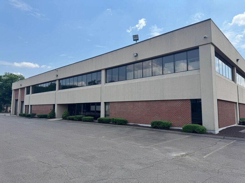 Primary Photo Of 8 Nutmeg Rd S, South Windsor Light Manufacturing For Lease