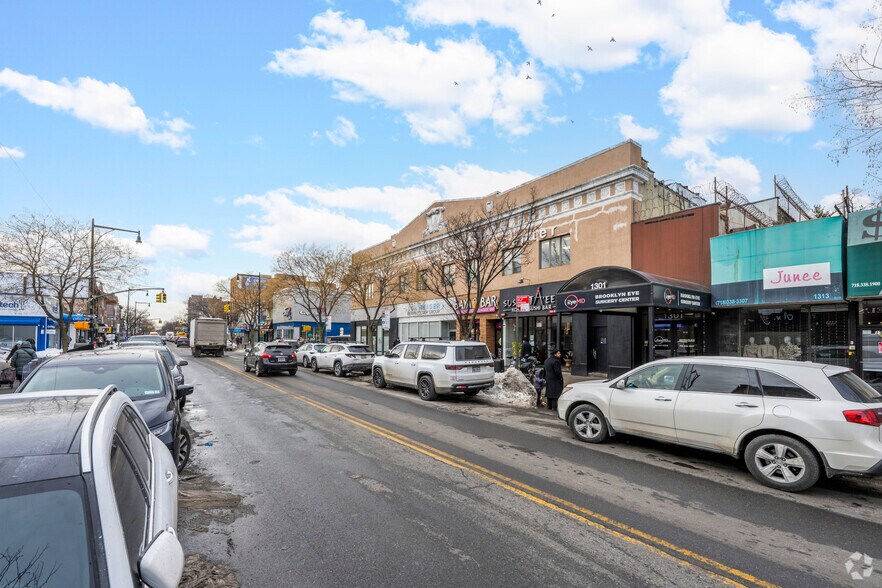 More Photos Of 975A E 13th St, Brooklyn Storefront Retail Office For Lease