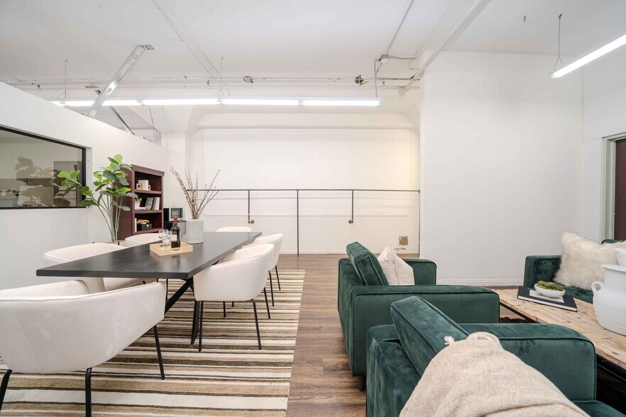 More Photos Of 4383 Fruitland Ave, Vernon Manufacturing For Sale