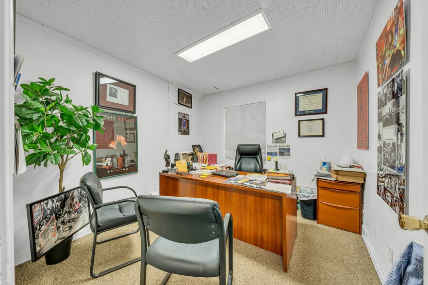 More Photos Of 1021 H St, Sacramento Apartments For Sale