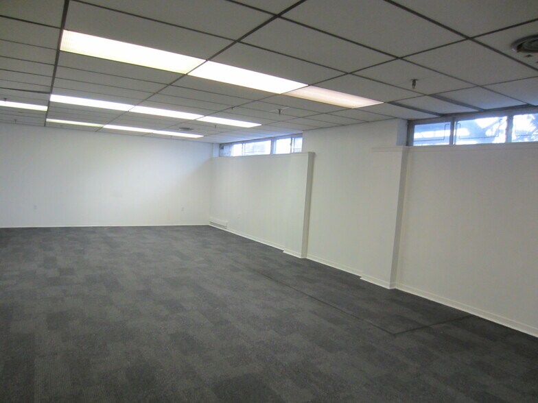 More Photos Of 76 Signet Dr, Toronto Industrial For Sale