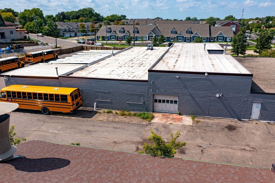 More Photos Of 636 NE 39th Ave, Minneapolis Manufacturing For Sale