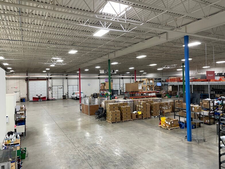 More Photos Of 1000 Kristen Ct, Vadnais Heights Distribution For Lease