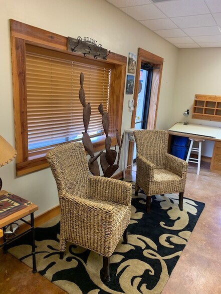 More Photos Of 120 Frog Pond Ln, Dripping Springs Freestanding For Lease
