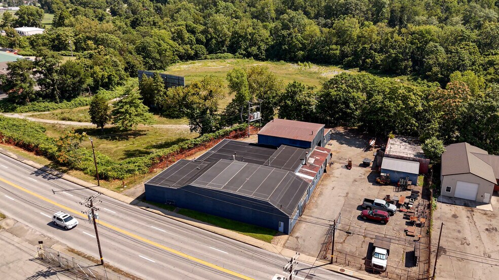 More Photos Of 1702 Wheeling Ave, Glen Dale Manufacturing For Sale