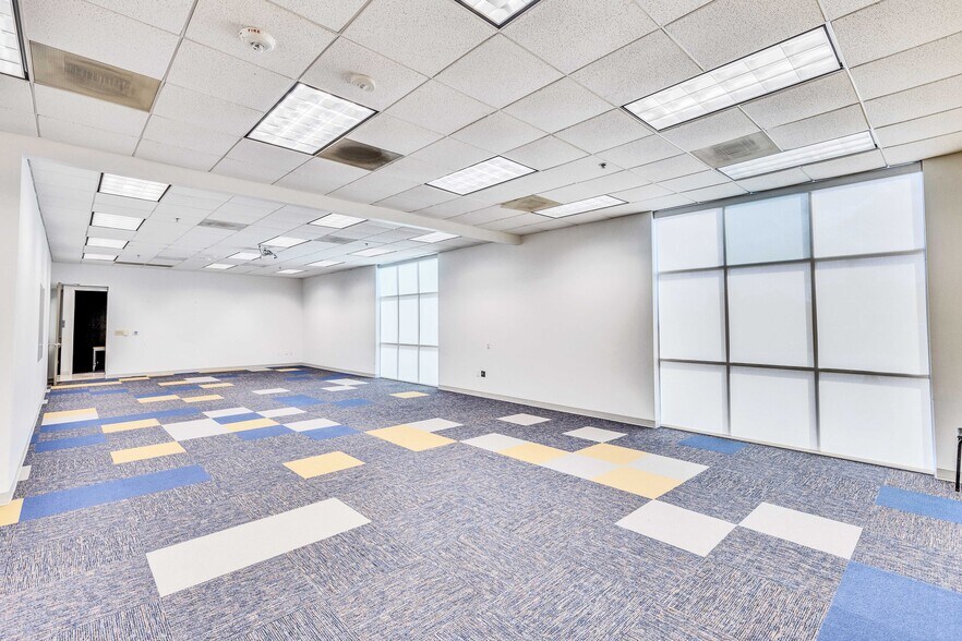 More Photos Of 9100 Hwy 290 E, Austin Research And Development For Sale