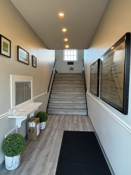 More Photos Of 39-51 Pine St, New Canaan Medical For Sale