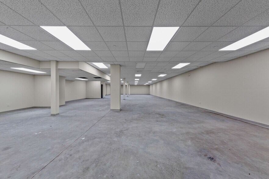 More Photos Of 2323 30th Rd, Astoria Office For Sale