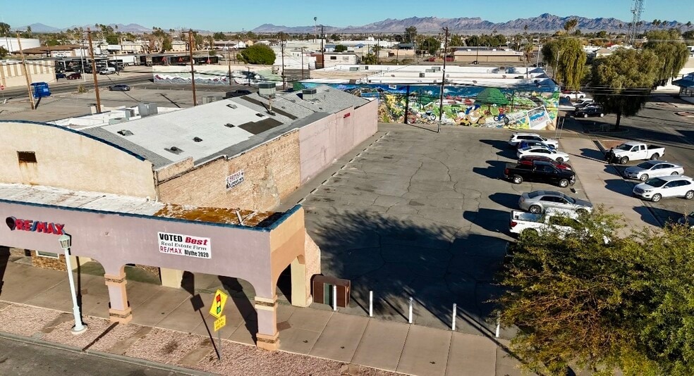 More Photos Of 213 W Hobsonway, Blythe Office Residential For Sale