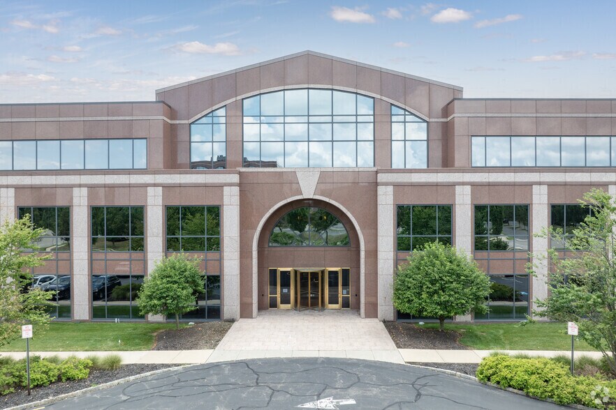 More Photos Of 1 Jefferson Rd, Parsippany Office For Sale