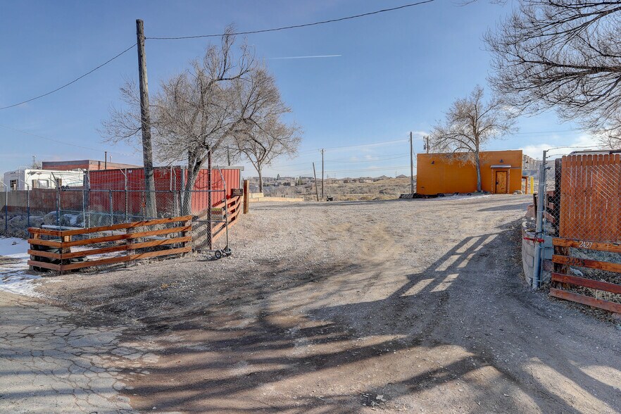 More Photos Of 2425-2427 Busch Ave, Colorado Springs Industrial For Sale