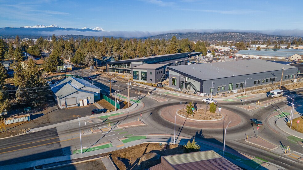Primary Photo Of 625 SE 9th St, Bend Warehouse For Sale