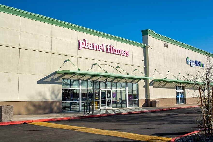 More Photos Of 4344 W Indian School Rd, Phoenix General Retail For Lease