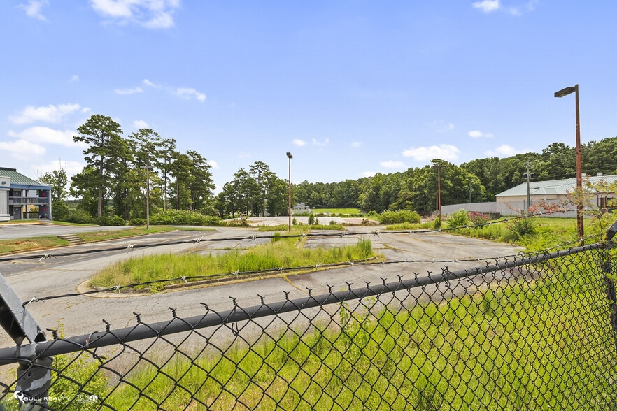 More Photos Of 111 Holiday Dr N, Macon Land For Sale