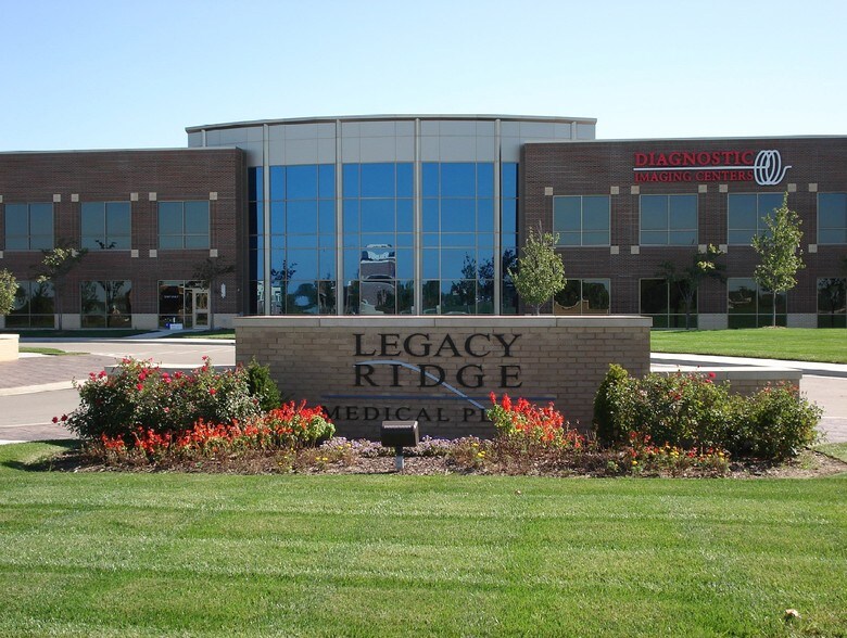 Primary Photo Of 301 NE Mulberry St, Lee's Summit Medical For Lease