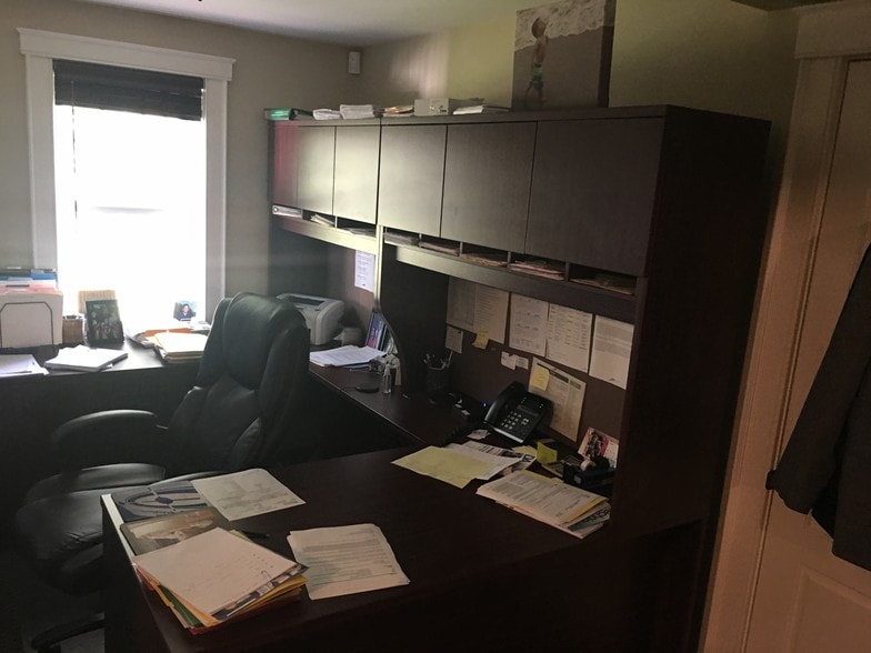 More Photos Of 1585 Rt-146, Rexford Office For Sale